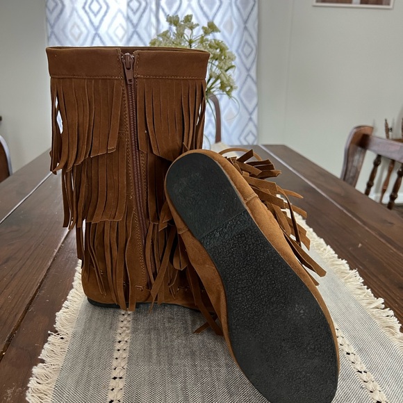 Refresh Jolin-08 SZ 7.5 Faux Suede Moccasin Boots Brown Fringe Calf Pull On - Picture 6 of 7